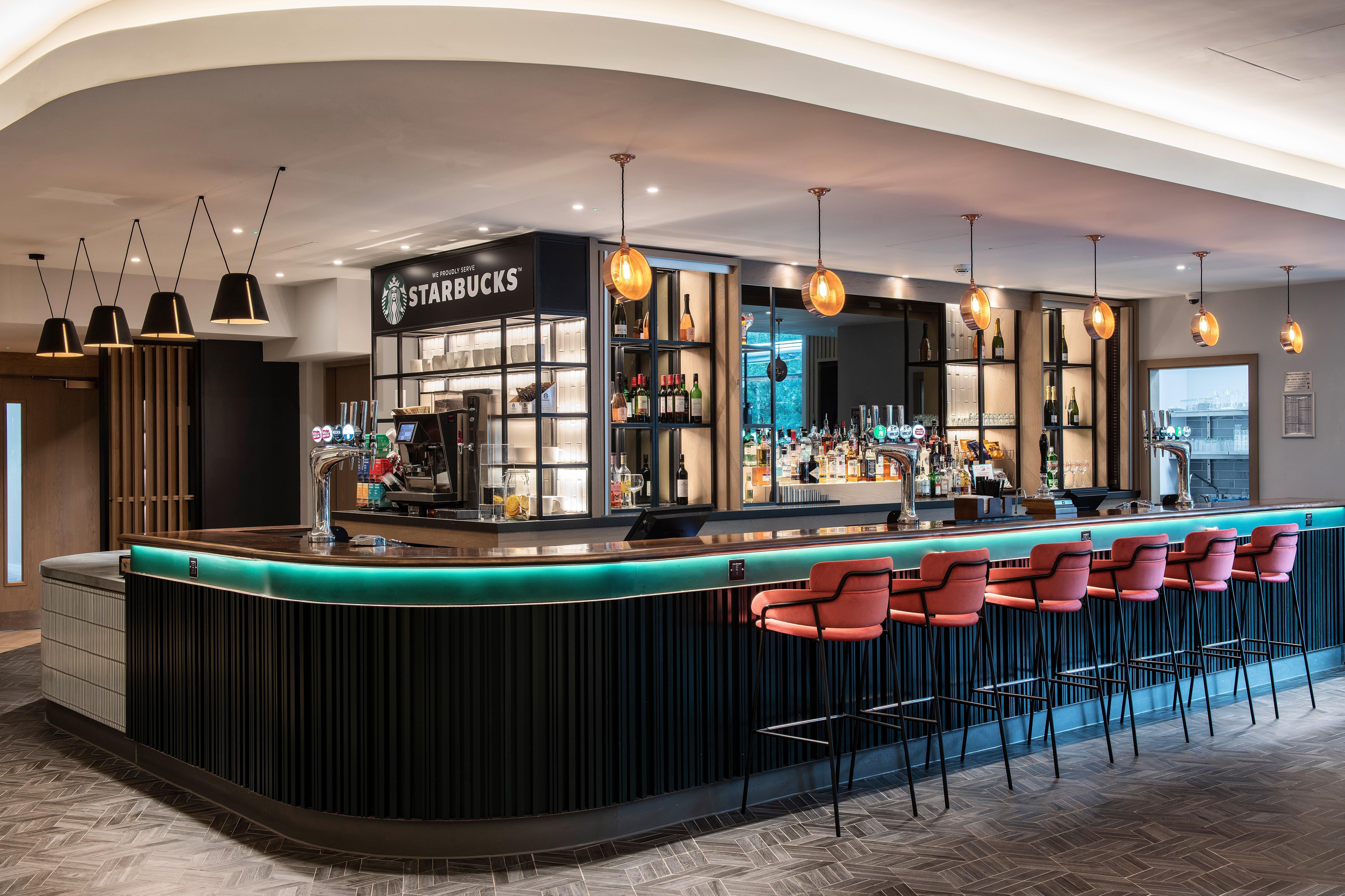 London-shepperton By Ihg Hotel 4*